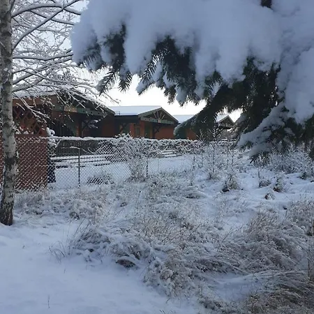 Domek letniskowy Nad Jeziorem/seehaus 1a *