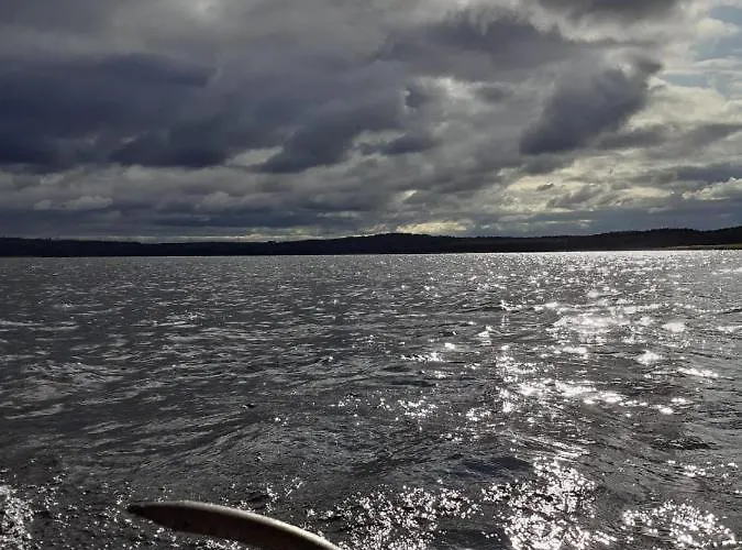 Nad Jeziorem/seehaus 1a 롯지